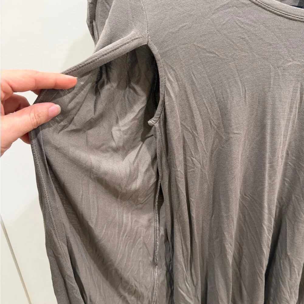 BCBGMaxAzria Brown Cape Sleeve Blouse - Picture 4 of 6